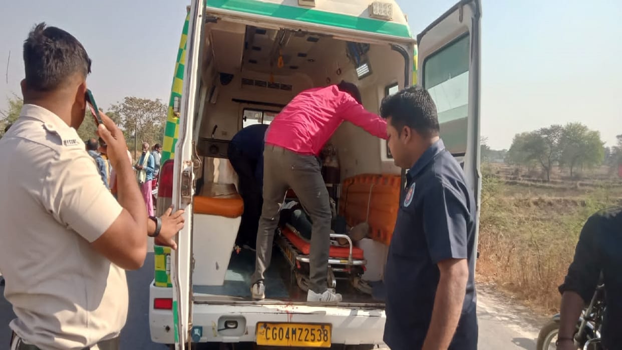 Scooty riding girl died in road accident in Masturi