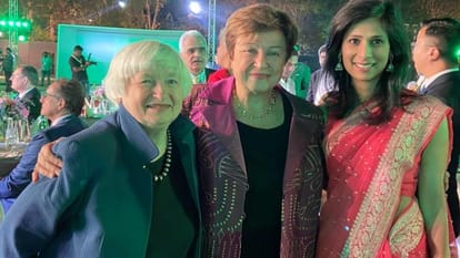 G20 meeting imf deputy md gita gopinath share image with world leaders in bengaluru