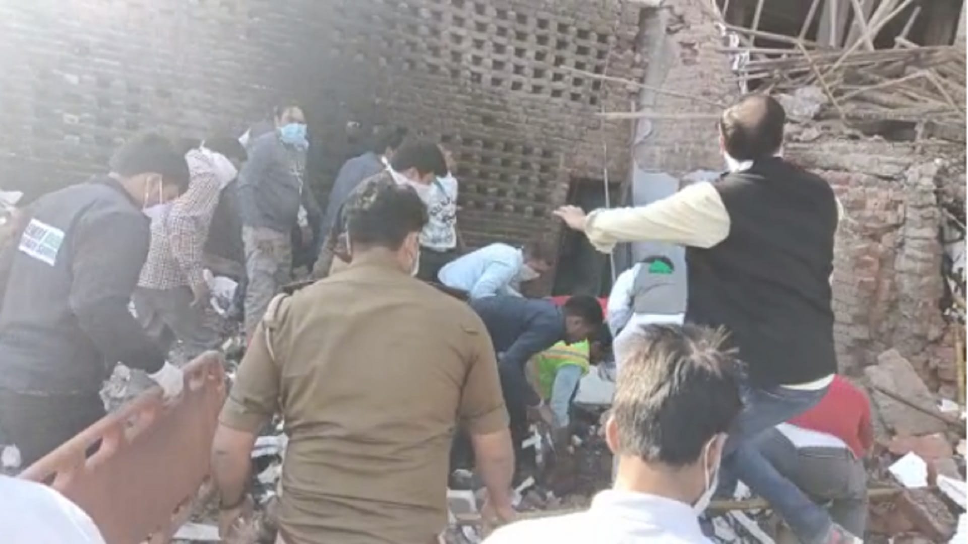 Meerut cold store accident: Six dead identified and NDRF team reached from Ghaziabad