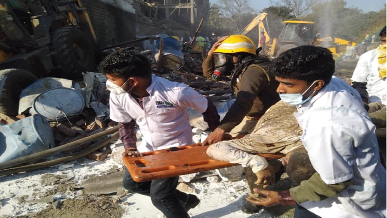 Boiler explodes in cold store of BSP leader in Meerut and many people died in the accident
