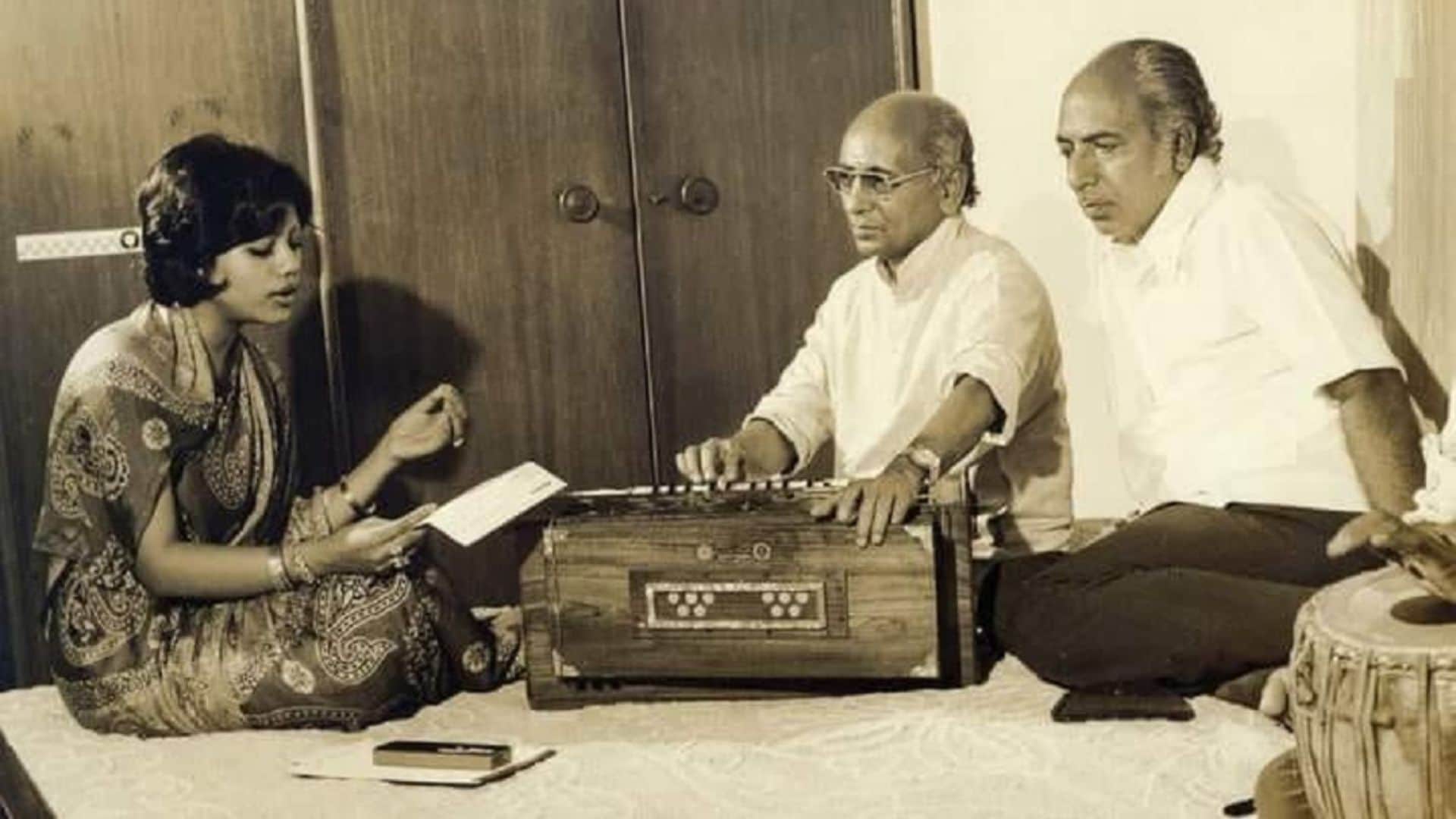 Naqsh Lyallpuri Birth Anniversary interesting facts from son Rajan how song written by him has Gulzar name