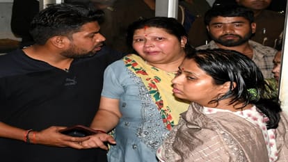 Umesh pal hatyakand one attacker was continuously throwing bomb on umesh read full