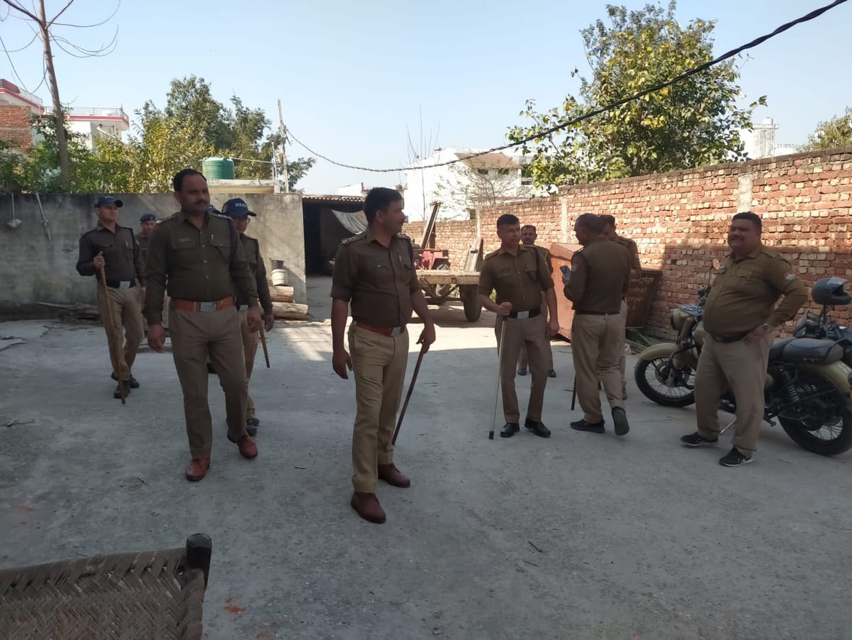 Roorkee News: Uproar over court marriage girl family vandalized Boy house four injured