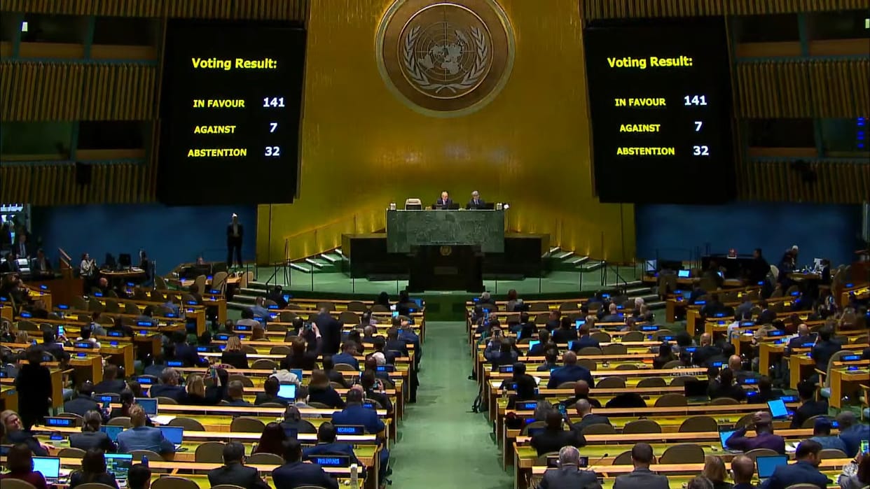 UNGA passes a nonbinding resolution that calls for Russia to end hostilities and withdraw from Ukraine