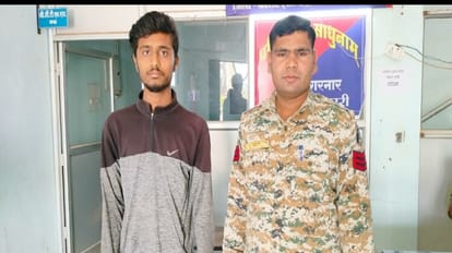 पुलिस की गिरफ्त में आरोपी युवक।