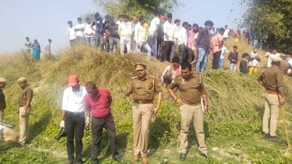घटनास्थल पर पहुंची पुलिस