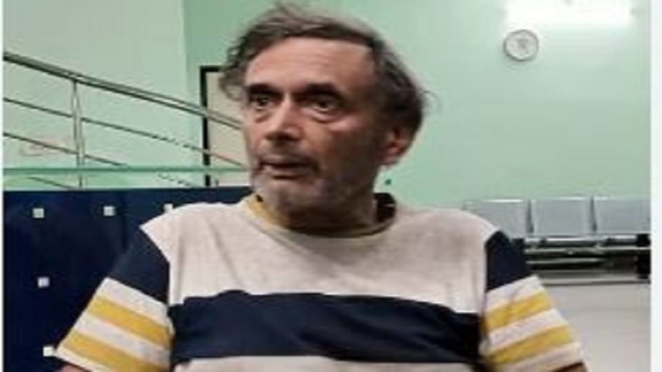 British citizen found wandering like a beggar in agra up news