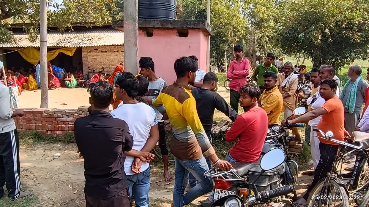 Umesh Pal murder case Azamgarh resident gunner sandeep nishad died in attack