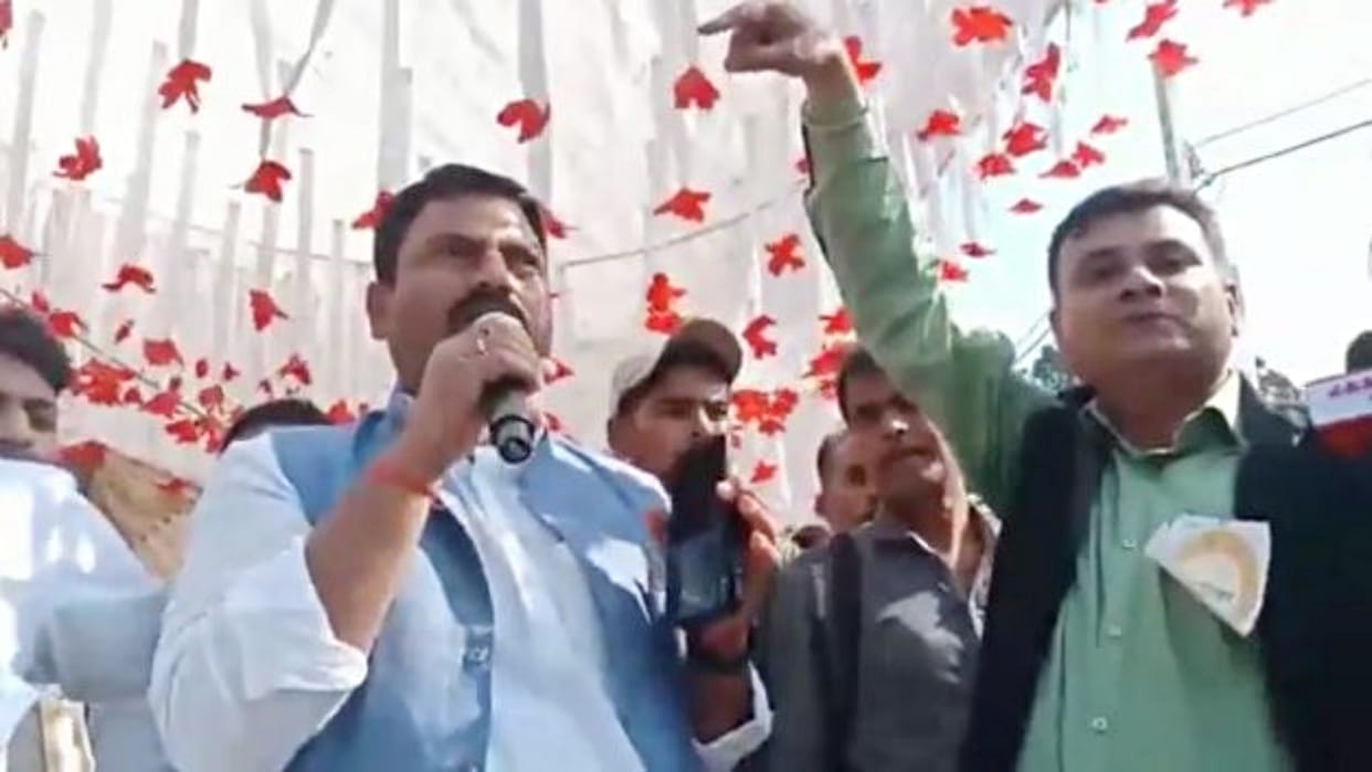 Bihar News Agitators got angry with the statement of MLA in Samastipur