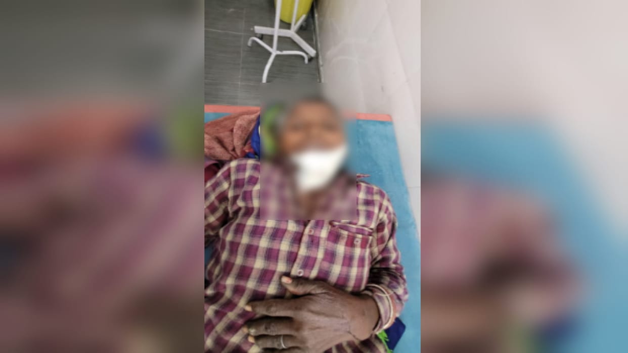 Bijnor: an elderly woman clashed with Guldar and was attacked with a stick in forest of Nagina