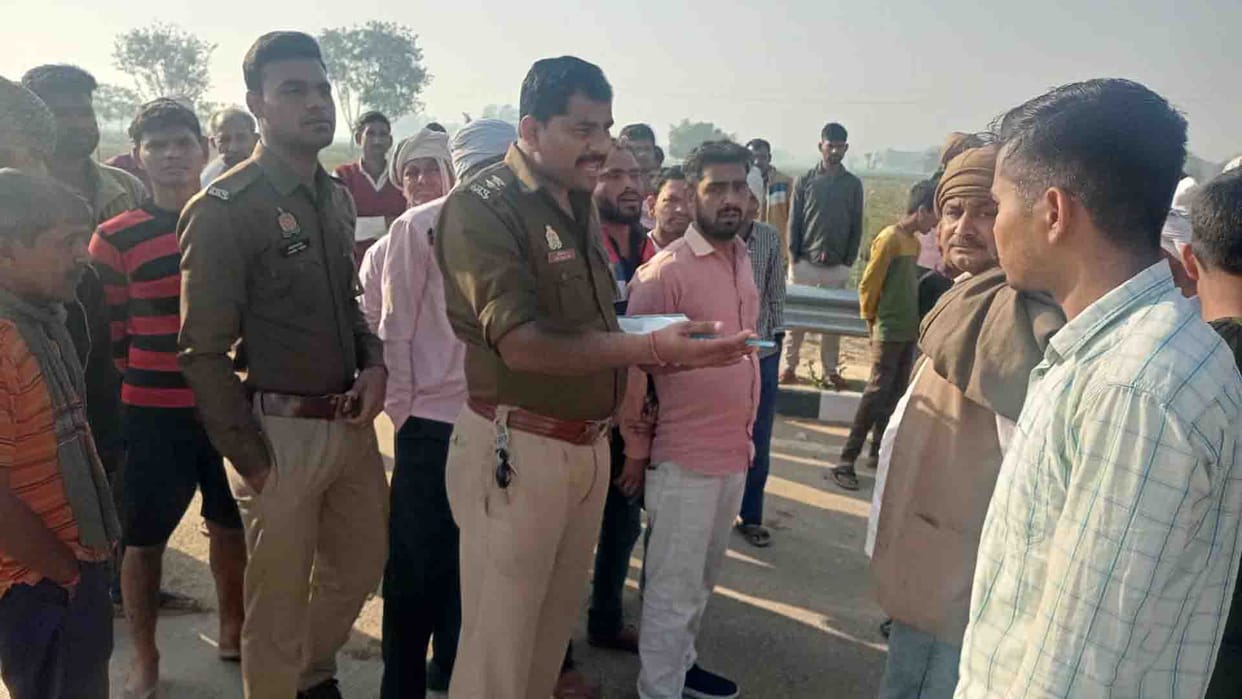 Kannauj: Dead body of a person who had gone to his in-laws house was found on GT Road