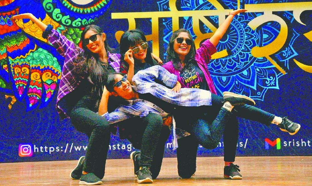 Institute of Agricultural Sciences BHU Annual festival Srishti Students did cat walk in fashion show
