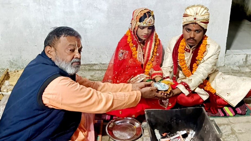 Muslim girl converted to Hindu and married her boyfriend in Bareilly