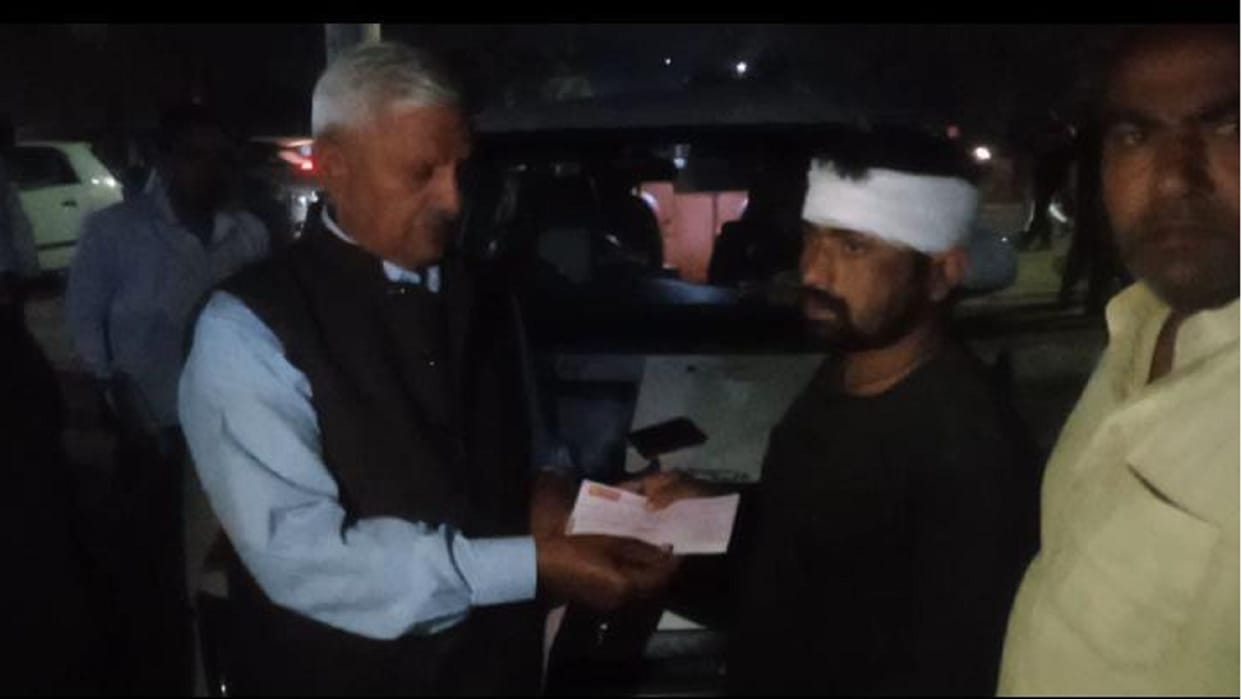 Meerut accident: Former MLA gave checks of two lakh each to relatives of dead and 25 thousand each to injured