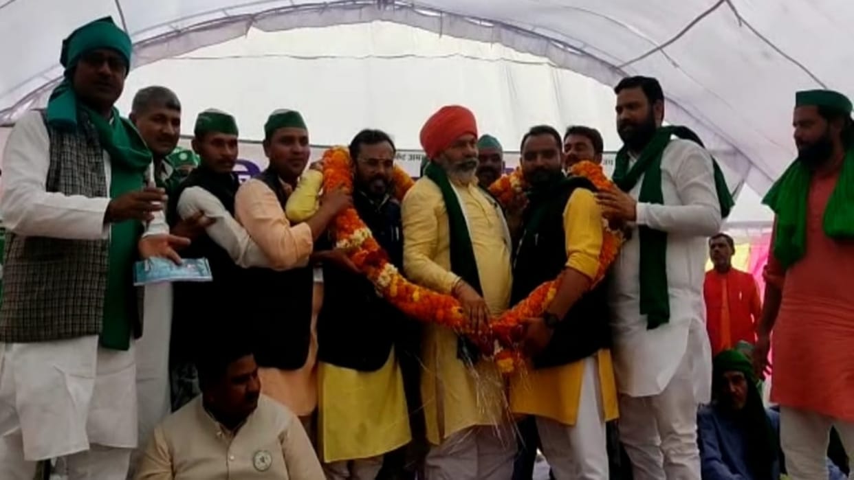 MP News Rakesh Tikat statement in Mahapanchayat in Gudh Rewa