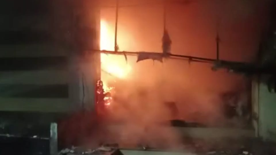 Fire broke out in cloth shop at Nagra Chowk in Nabha