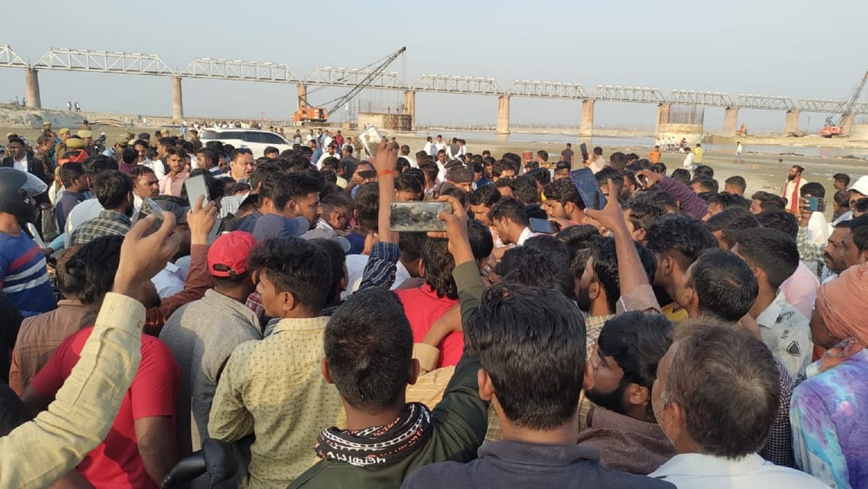 Umesh Pal last rites amid grief and anger, three doctors panel performed PM, videography was done