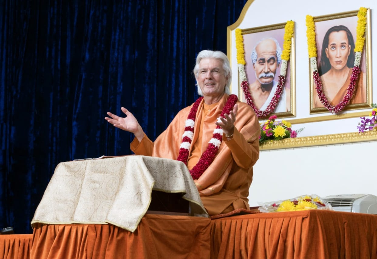YSSI organization head swami chidananda giri india visit satsang in noida hyderabad ranchi programme