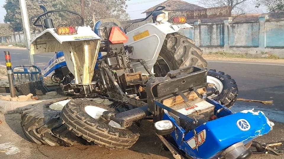 tractor divided two parts due to the collision of the over speed truck in budaun