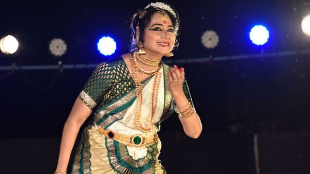 आखिरी दिन नृत्य की शुरुआत गोपिका वर्मा के मोहिनीअट्टम से हुई।