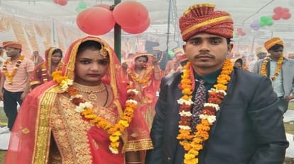 Aligarh News: एक मंडप में 136 जोड़ों की हुई शादी और 14 के हुए निकाह, चार मार्च को फिर होंगे सामूहिक विवाह सामूहिक विवाह में शादी के बाद नव दम्पति
