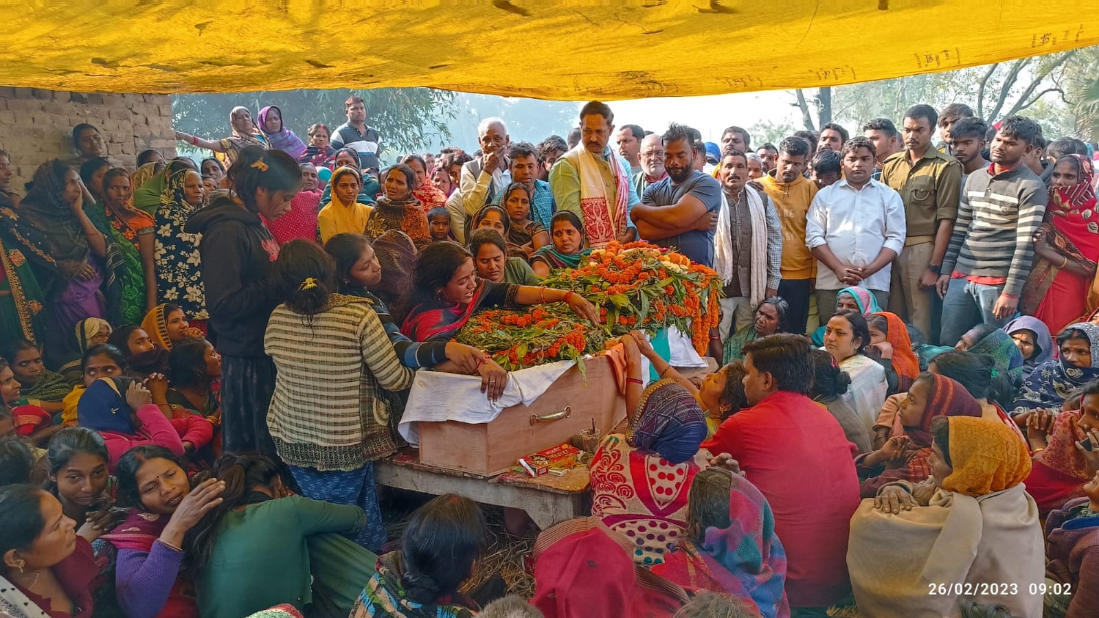 Umesh pal murder Gunner Sandeep Nishad merges in Panchatatva in Azamgarh,