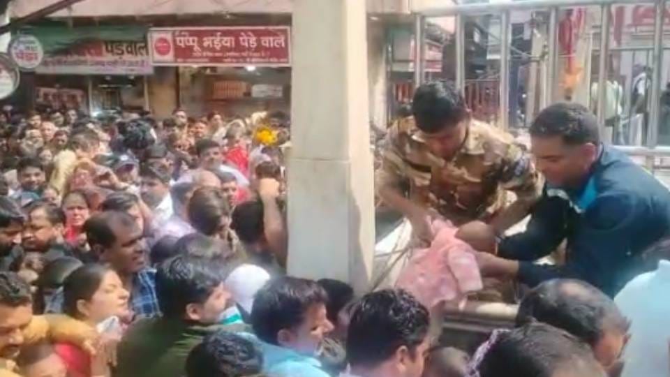 Devotees thronged Banke Bihari temple in Mathura to have darshan of deity