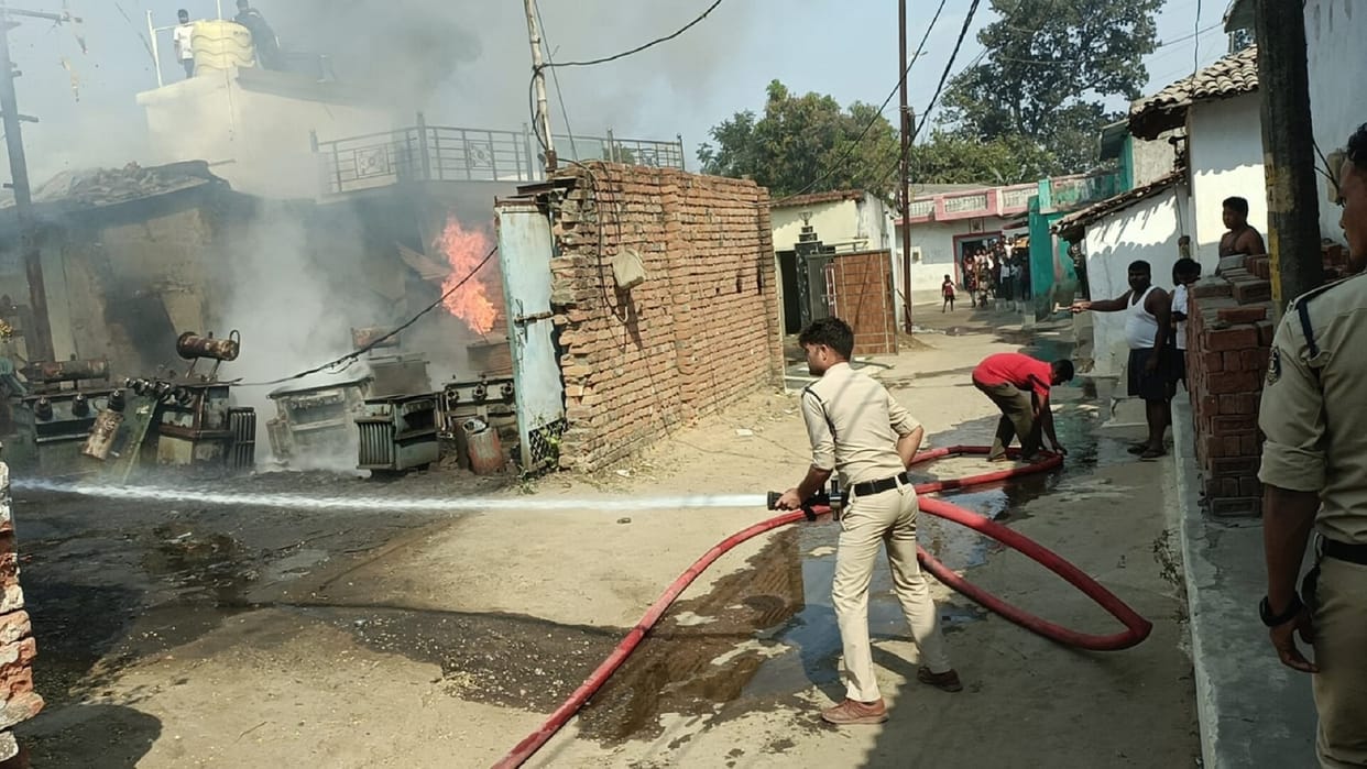 Fierce fire broke out in the transformer factory located in Risdi Basti korba