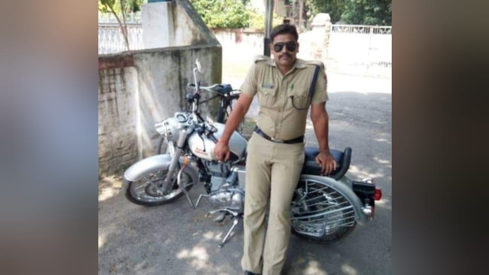 Deoria rpf jawan died of current went to catch oil theft