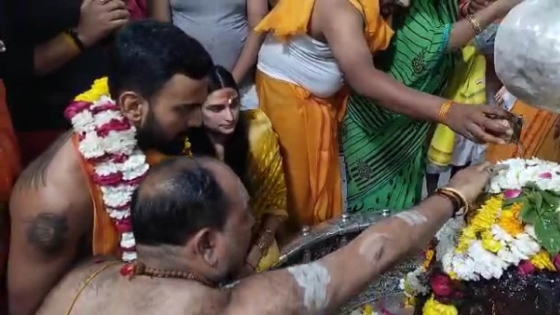 KL Rahul-Athiya Shetty visited Mahakal, saw Bhasma Aarti, worshiped Baba