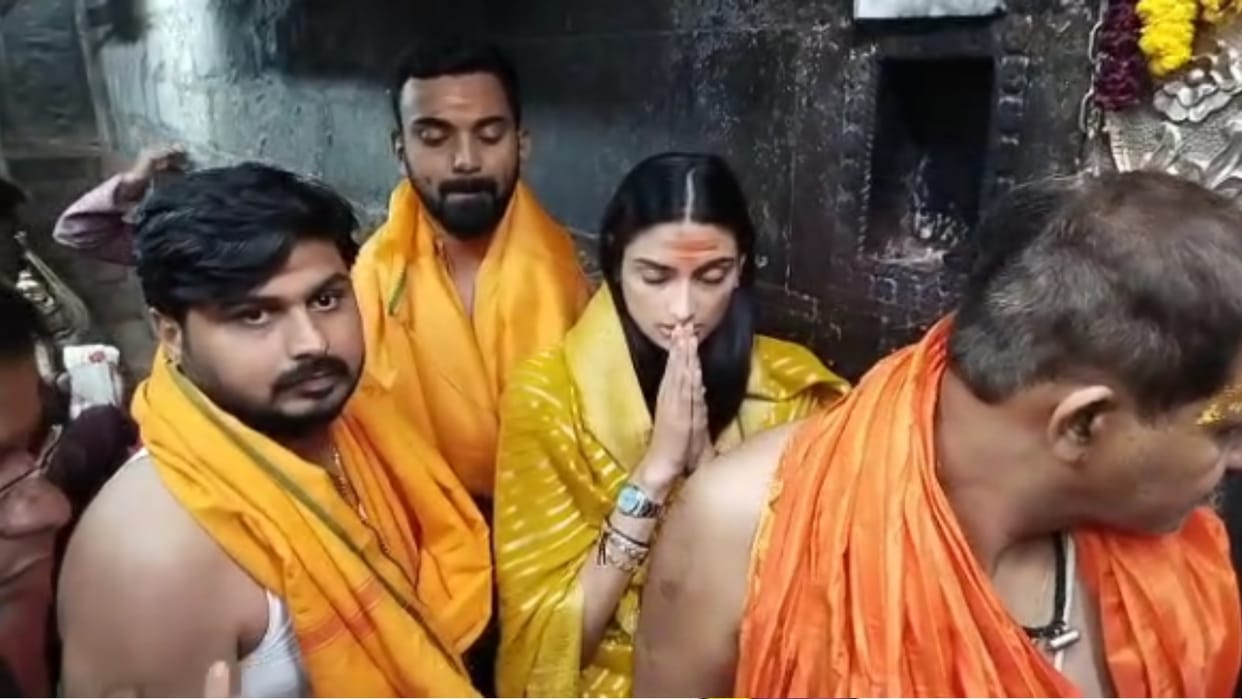 KL Rahul-Athiya Shetty visited Mahakal, saw Bhasma Aarti, worshiped Baba