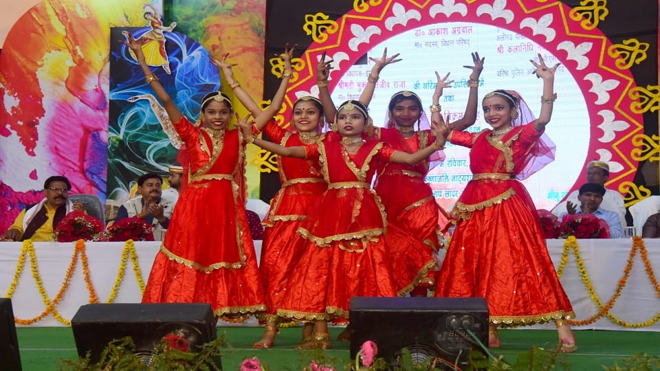 Aligarh exhibition ends 29 days exhibition without any hindrance
