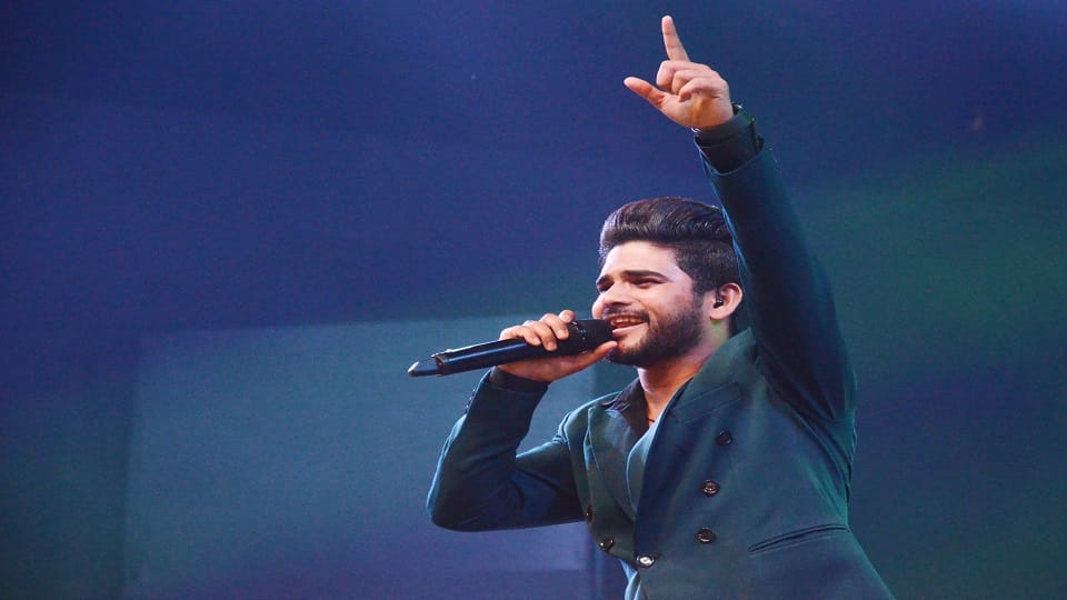 Singer Salman Ali performed at Madhavrao Scindia Public School Bareilly