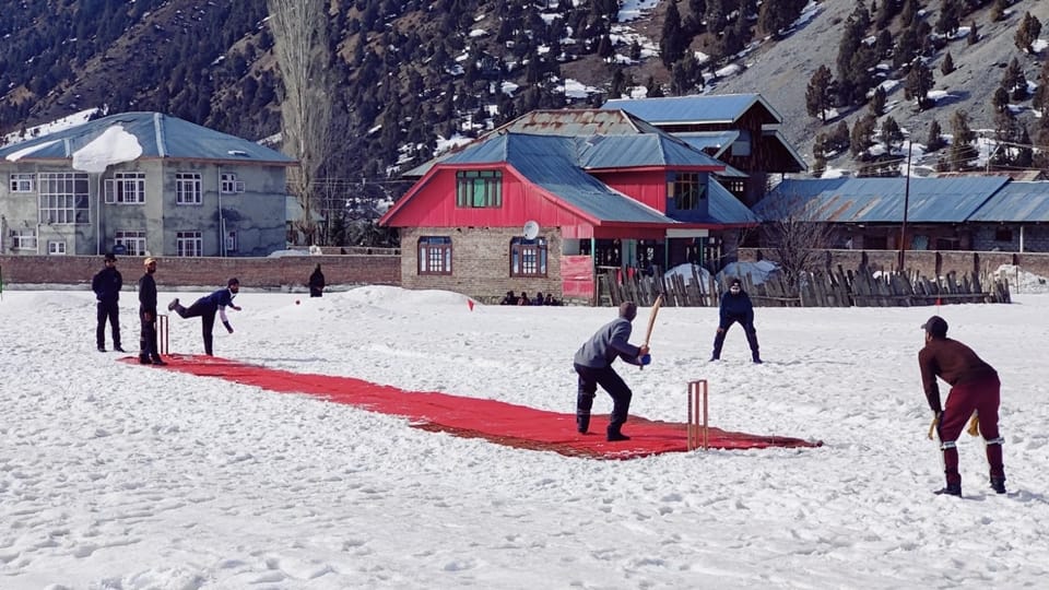 Snow Cricket in Kashmir: Snow Premier League organized in Gurez kupwara