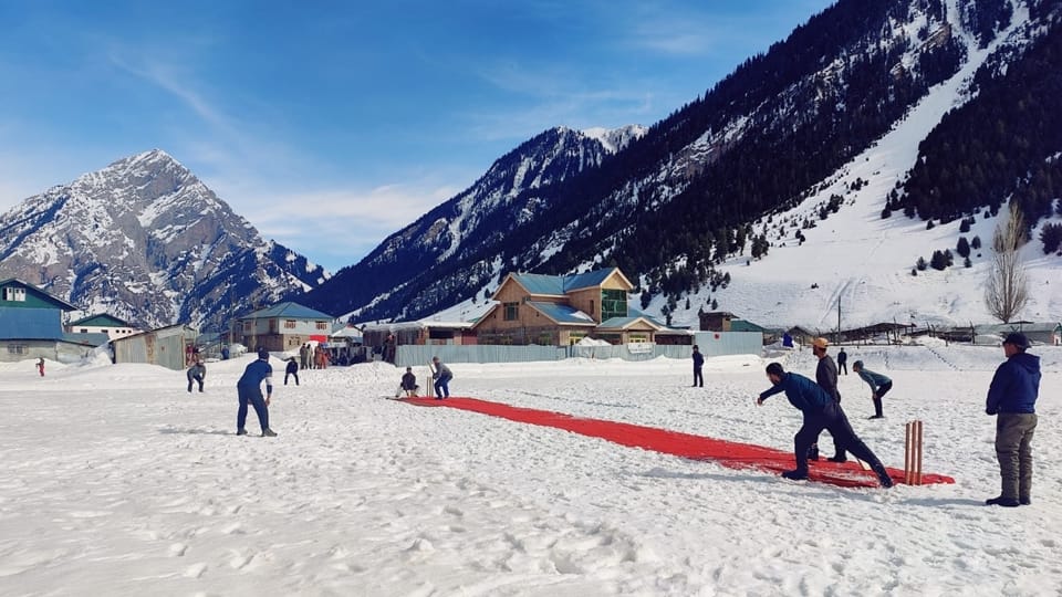 Snow Cricket in Kashmir: Snow Premier League organized in Gurez kupwara