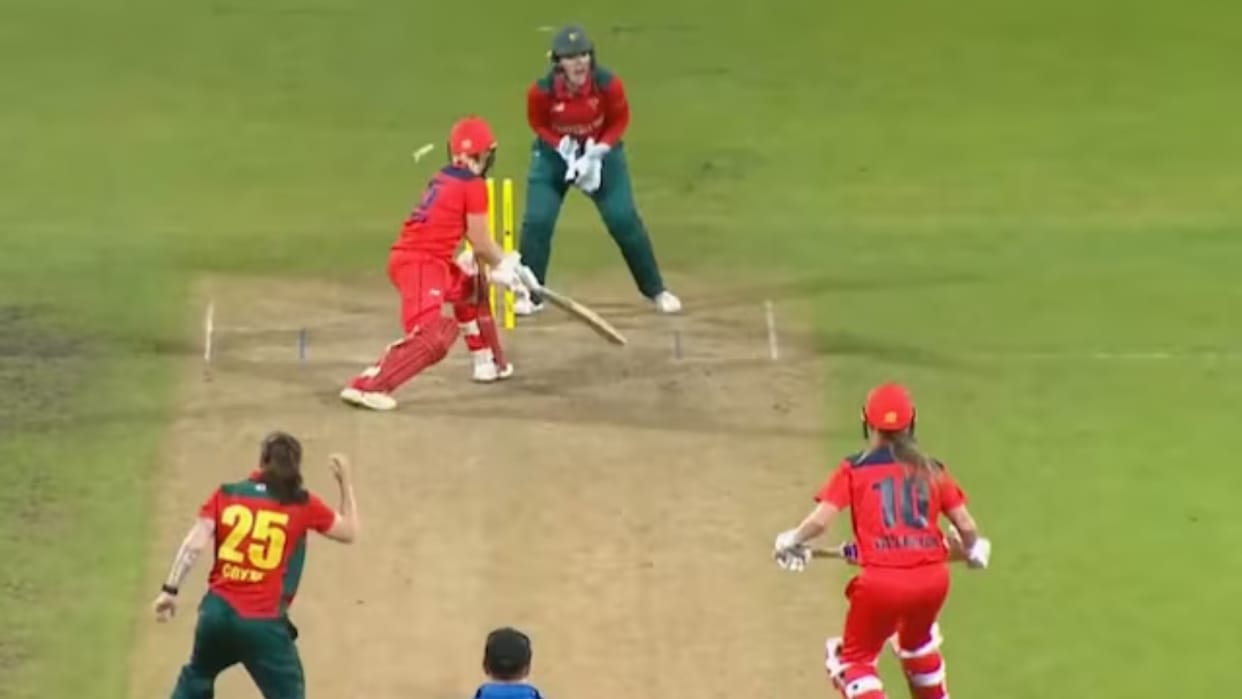 T20 League: Surprising incident in the final of Australia Women's National League, 5 wickets fell in last over
