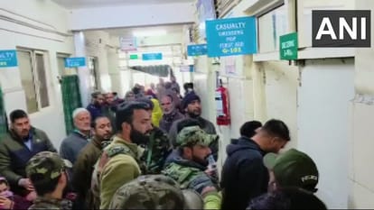 Target killing in kashmir terrorists shot Sanjay Sharma in pulwama died in hospital