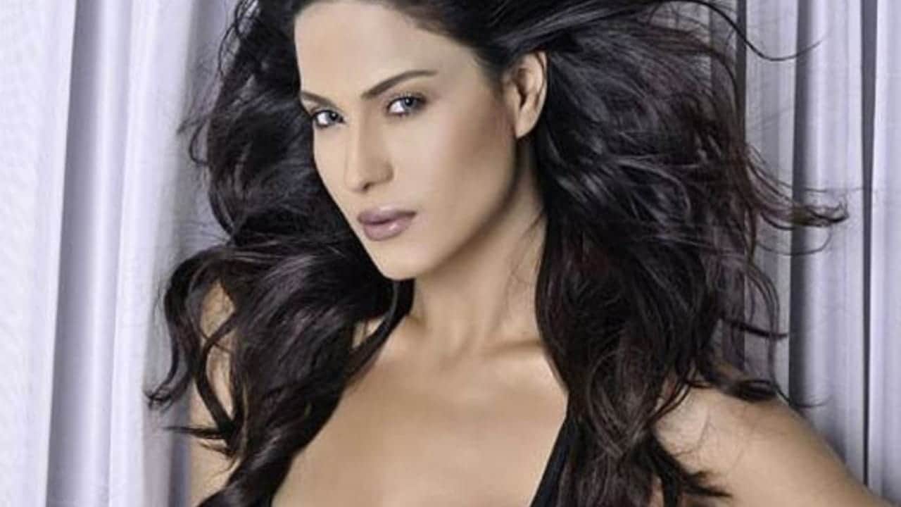 veena malik birthday actress left industry know about her life career and films like Daal Mein Kuch Kaala Hai