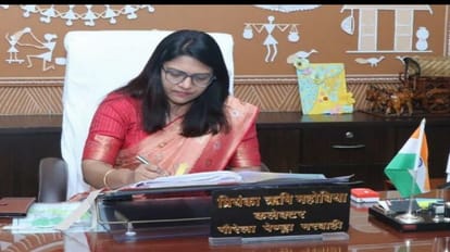 गौरेला पेण्ड्रा मरवाही  की कलेक्ट्रेट प्रियंका ऋषि महोबिया।