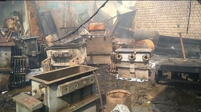 ट्रांसफार्मर फैक्टरी में लगी आग