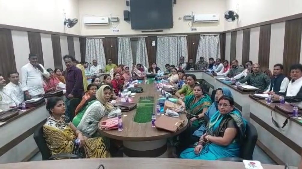Bihar: Councilors of Bhagalpur raised their voice, said- budget should be in Hindi, not in English