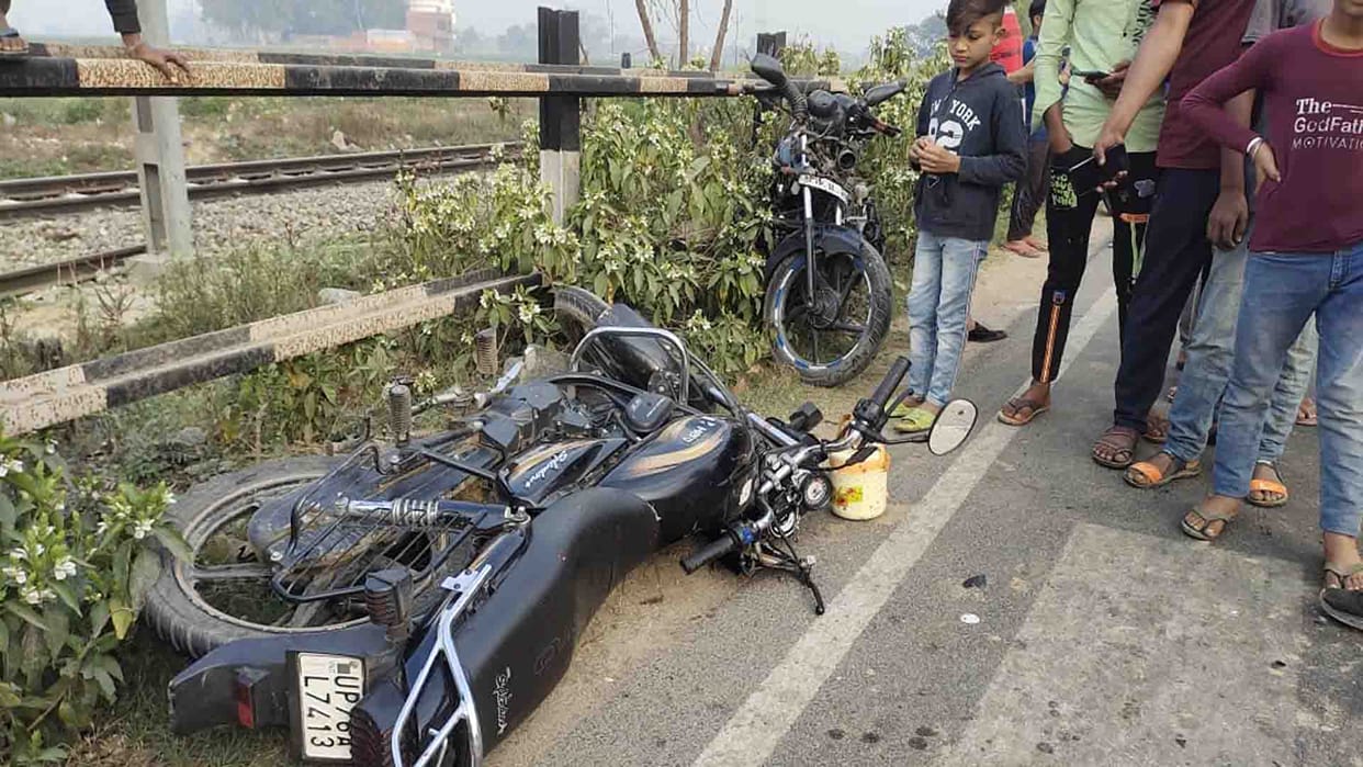 Farrukhabad: Two brothers died in the accident