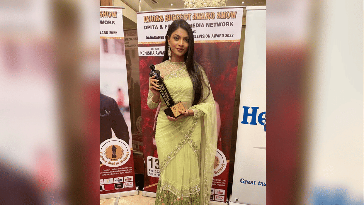 Model Nikkita Ghag announces to return the dada saheb Phalke international award gets applauds on social media
