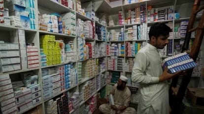 Pakistan: Pakistan facing medical crisis, patients struggle for essential medicines, here is reason