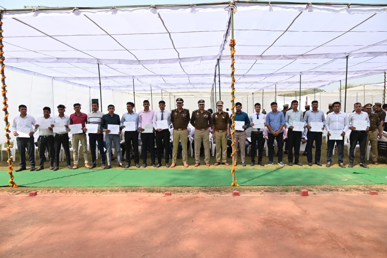 Meerut: proud Moment for farmer Father, son and daughter becomes Inspector together, saluted