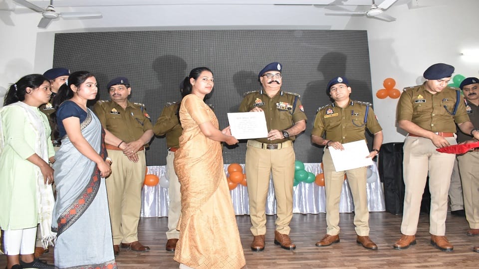Newly appointed police sub-inspectors get appointment letters in bareilly