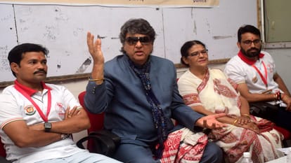 Yatra taken out on Azad's Martyrdom Day, actor Mukesh Khanna joined