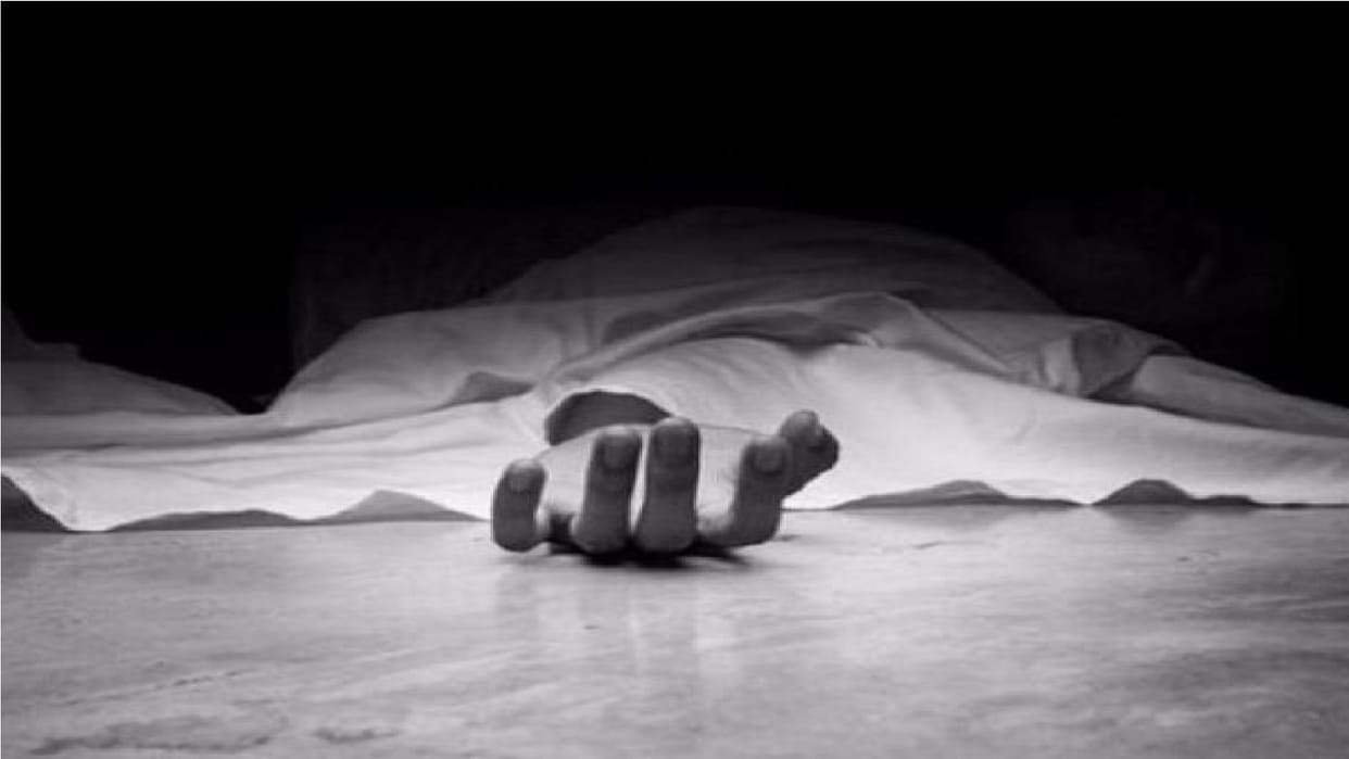 Husband and wife committed suicide in house at mujgahan raipur