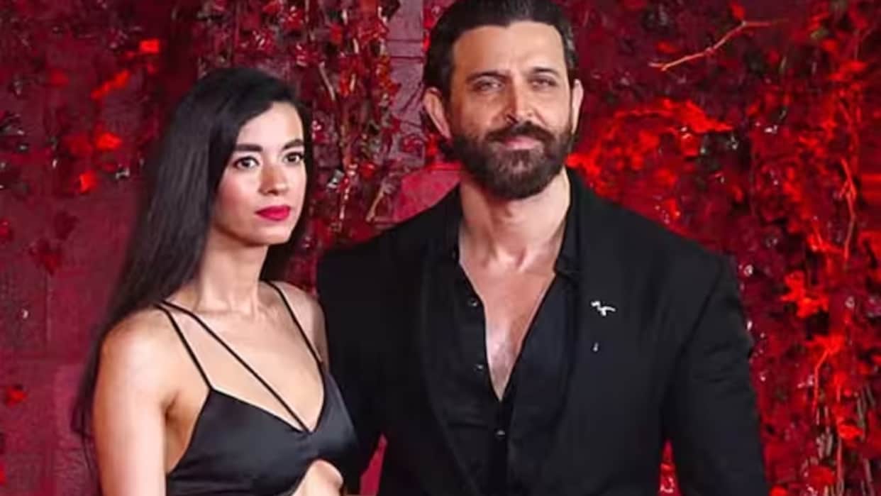 hrithik roshans girlfriend saba azad reveals that her parents are private people know the inside story
