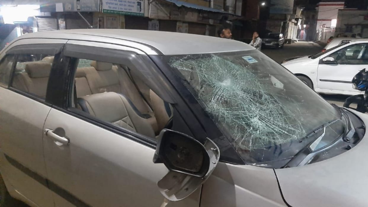 Saharanpur: Three Baratis injured including woman in beaten up after vehicles collided in Deoband